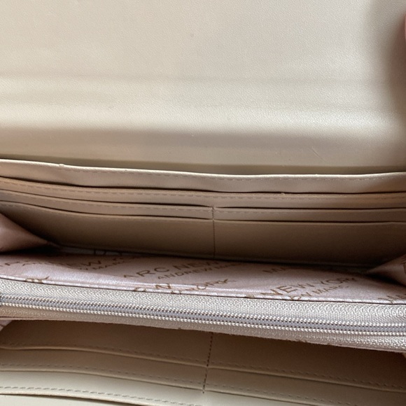 Marc New York EUC Logo Full-Size Wallet, Tan & Gold, Card & Coin Holder - Picture 8 of 13